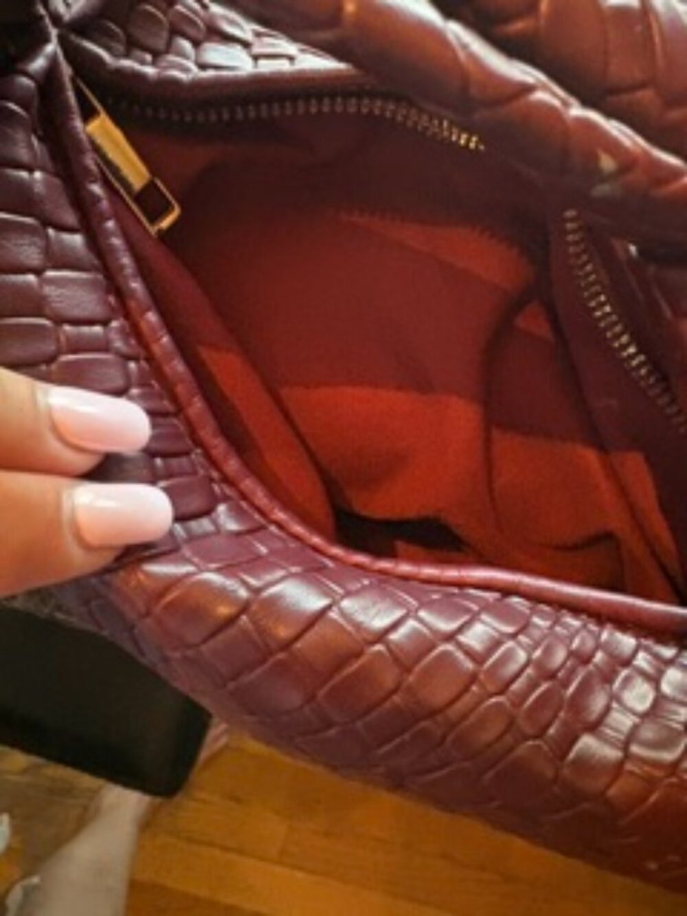 Cool knotted maroon handle strap purse. Faux textured leather. Few minor scuffs. - Picture 3 of 6